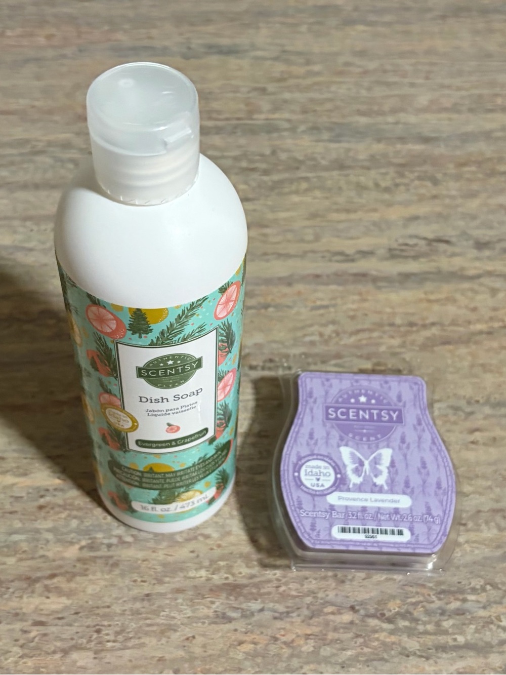 New Scentsy Evergreen & Grapefruit Dish Soap and Provence Lavender Wax Bar